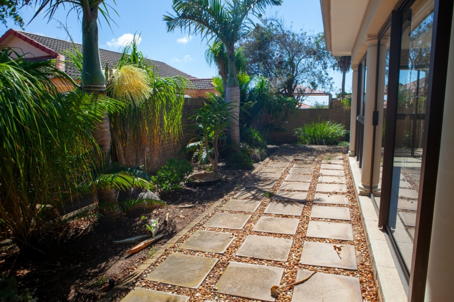 3 Bedroom Property for Sale in Blombosch Western Cape